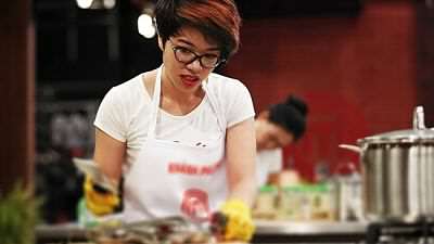 Masterchef Vietnam, una concorrente decapita una tartaruga davanti alle telecamere