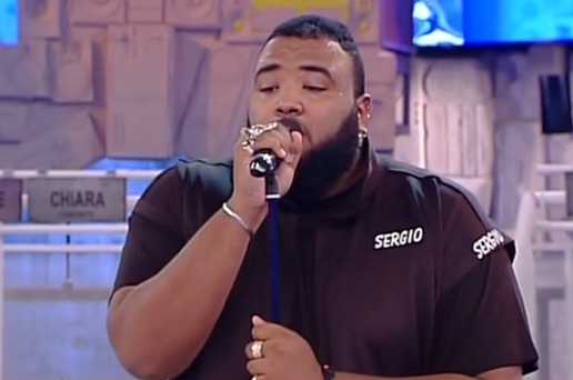 Amici 2016: puntata 1 dicembre 2015. Cosa accadrà? Il video di Sergio Sylvestre che fa impazzire Belen